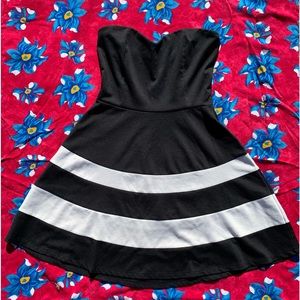 charlotte russe black & white strapless mini dress sz medium sweetheart neckline